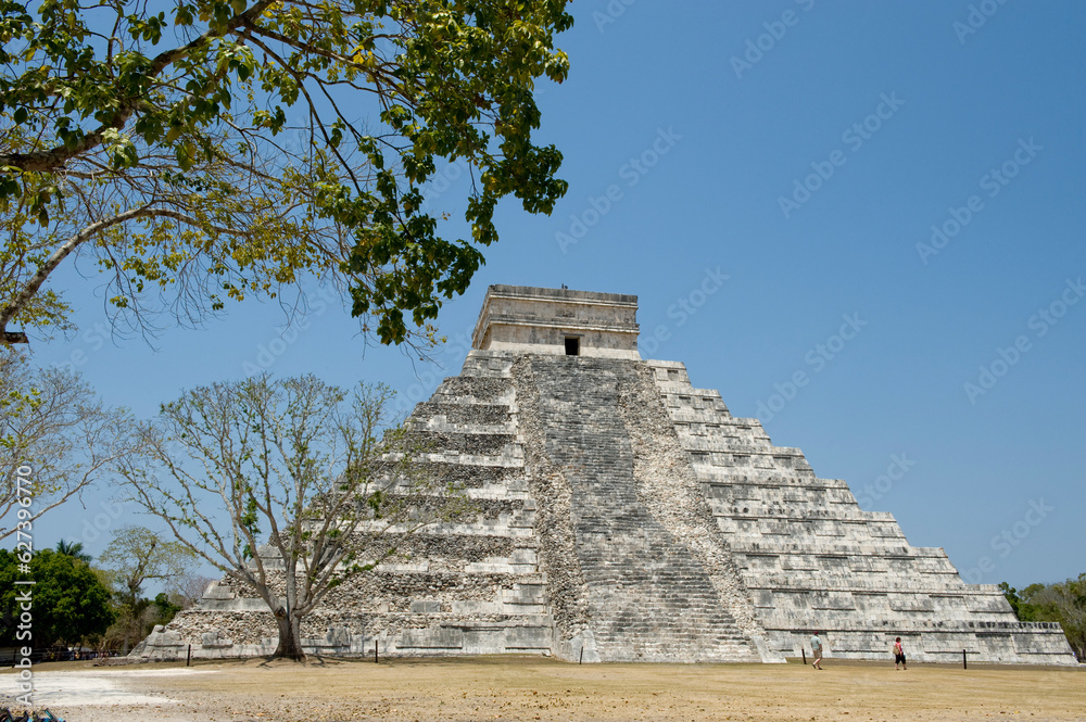 Ancient Mayan temple El Castillo at Chichen Itza, Mexico; Yucatan Peninsula, Mexico Ancient Mayan temple El Castillo at Chichen Itza, Mexico; Yucatan Peninsula, Mexico