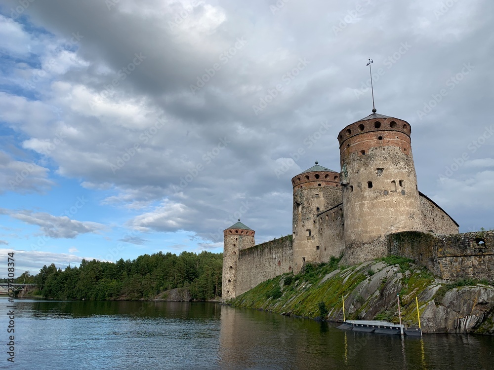 Burg Olofsborg / nyslott, im See, Stadt Savonlinna in Finnland