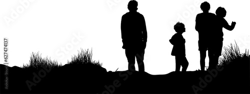 Silhouette - Vektor Familie mit zwei Kindern in den Dünen am Strand