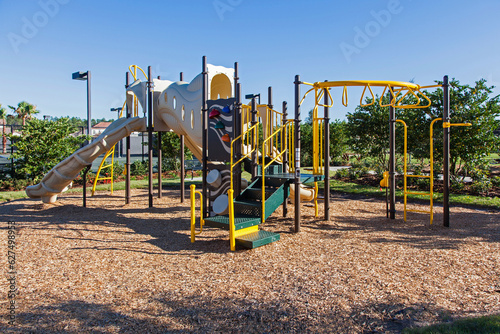playground in the park (ID: 627498953)