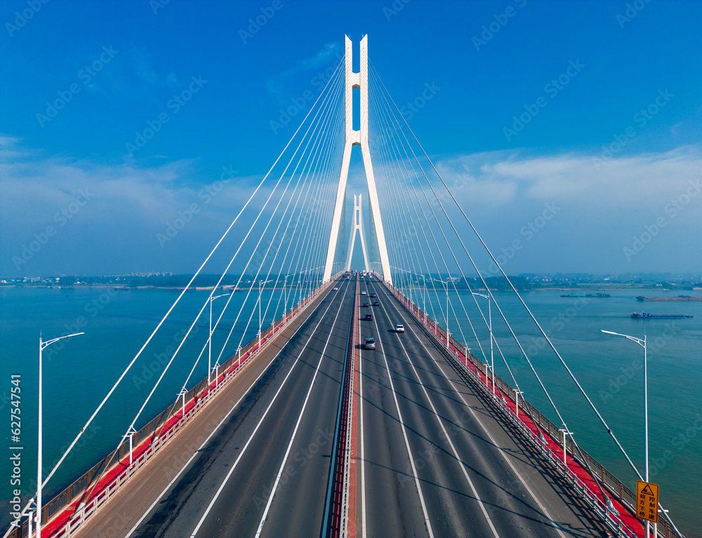 Obraz premium An aerial view of the Baguazhou Bridge over the Yangtze River in Nanjing, China