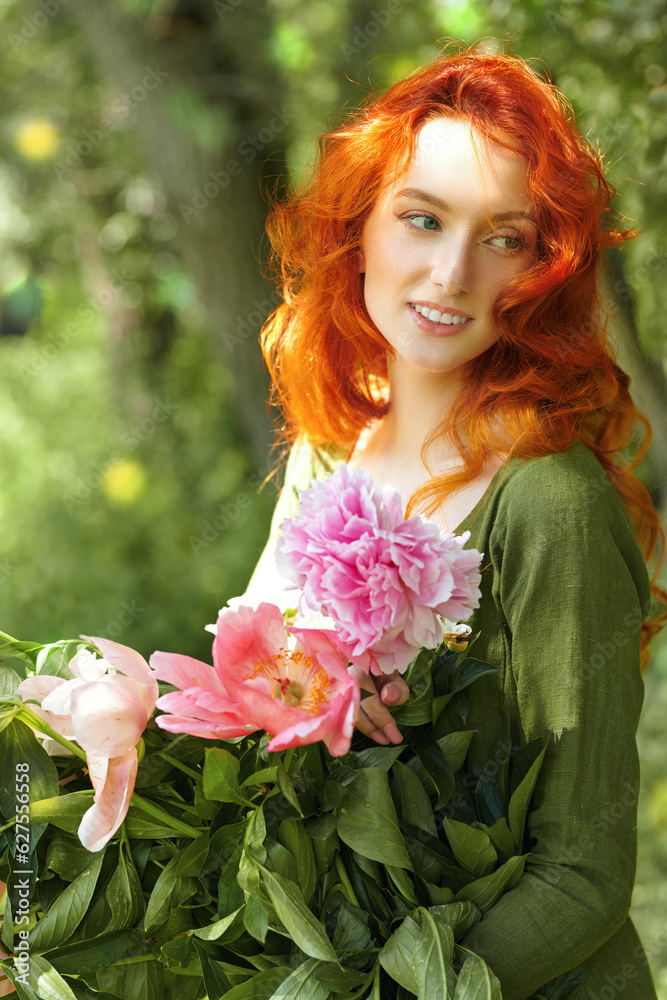 Naklejka premium charming foxy woman