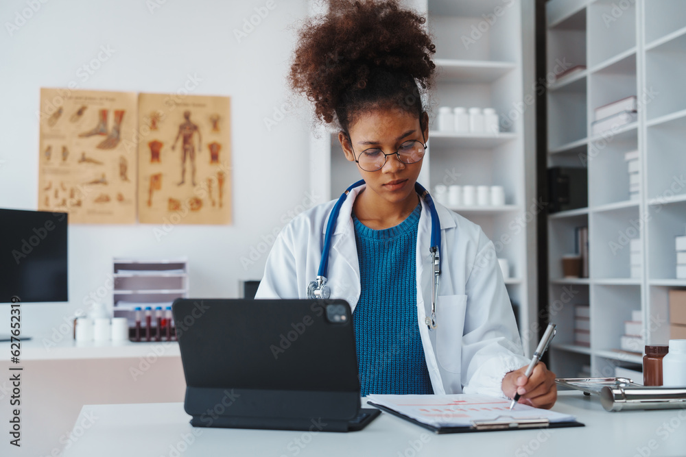 African American Female Specialist Consultant Online via Video Call/Voice/Chat, Cardiology Heart palpitations, Fast-beating, Severe shortness of breath, Severe dizziness, Tachycardia, Bradycardia African American Female Specialist Consultant Online via Video Call/Voice/Chat, Cardiology Heart palpitations, Fast-beating, Severe shortness of breath, Severe dizziness, Tachycardia, Bradycardia