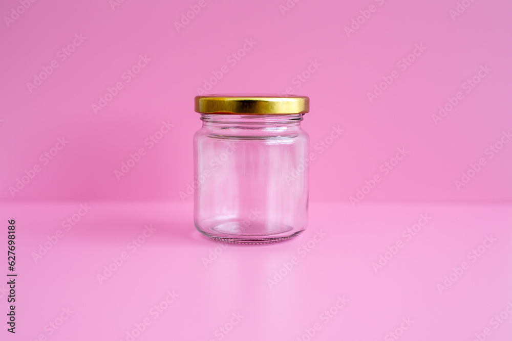 1 empty jar, gold lid, with a pink scene 1 empty jar, gold lid, with a pink scene