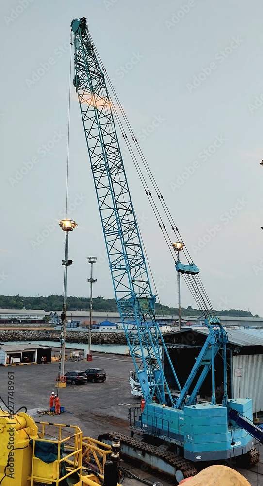crane in port