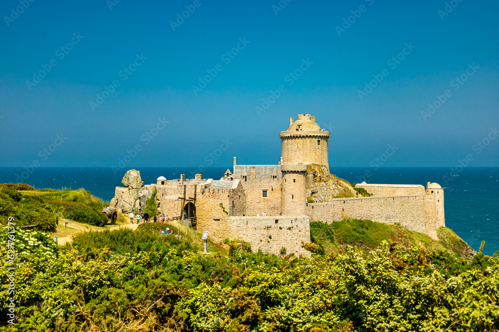Unterwegs am Landschaftlichen Highlight Cap Fréhel in der Bretagne - Fort la Latte - Frankreich Unterwegs am Landschaftlichen Highlight Cap Fréhel in der Bretagne - Fort la Latte - Frankreich