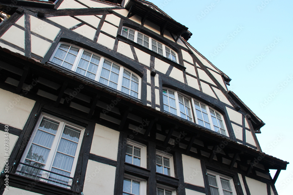Obraz premium half-timbered house in strasbourg in alsace (france)