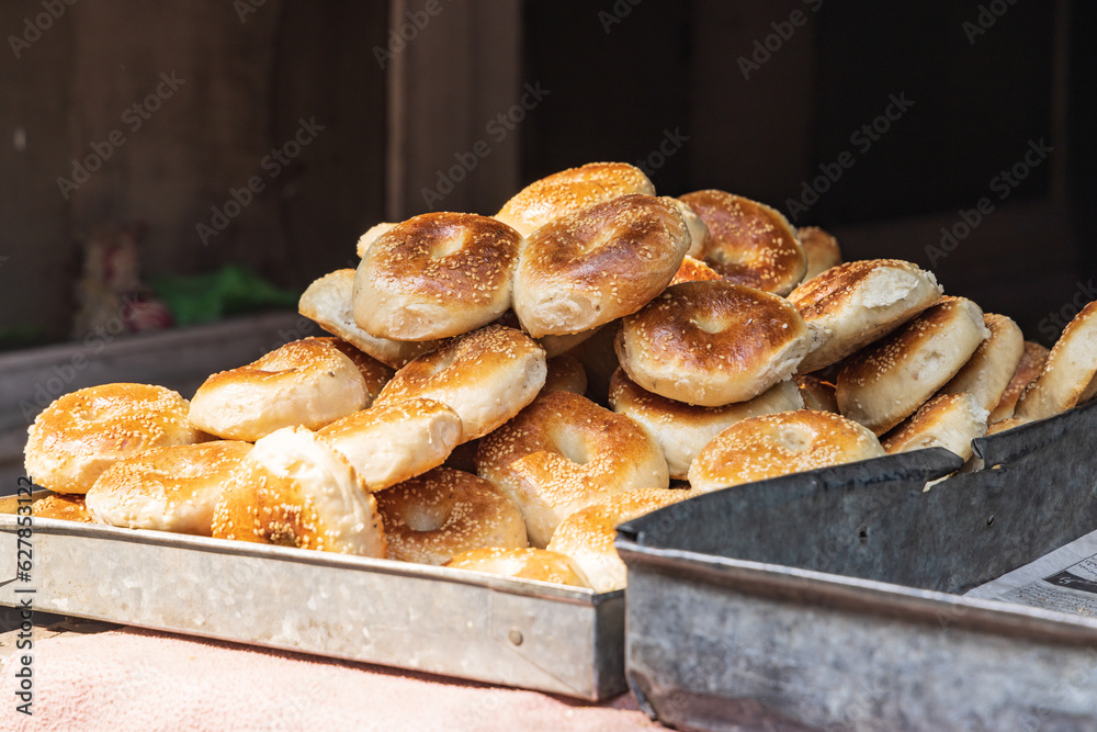 Bagel shaped bread rolls for sale in Srinagar.