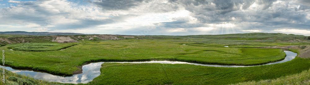 Naklejka premium Winding Reflections In Trout Creek