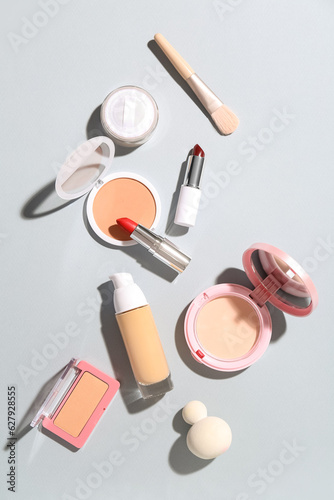 Decorative cosmetics with m...