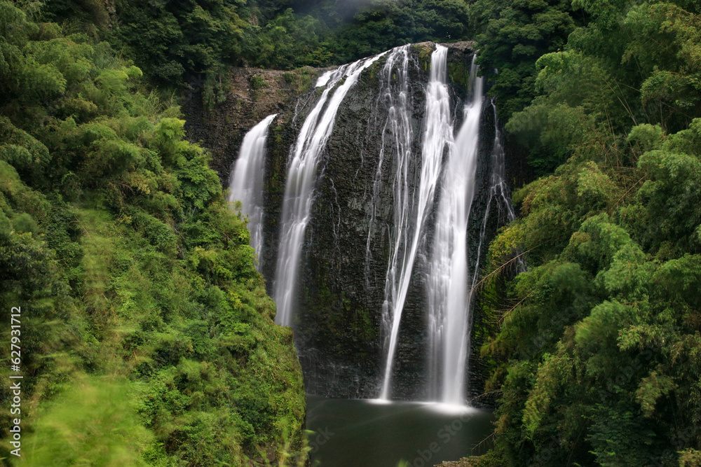 Fototapeta premium 龍門滝 鹿児島県姶良市加治木町