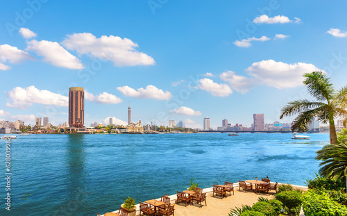 Obraz na płótnie Exclusive view on the Nile and Gezira island, central part of Cairo, Egypt w salonie