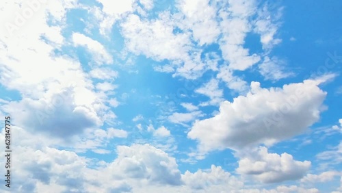 Wolken, Himmel, fliegen, blauer Himmel, Metrologie, cumulus, Wetter,  Wolkengebilde, frühling, Sommer, Schäfchenwolken, Flugverkehr, Flugzeuge, Chemtrails, Zeitraffer, 4k