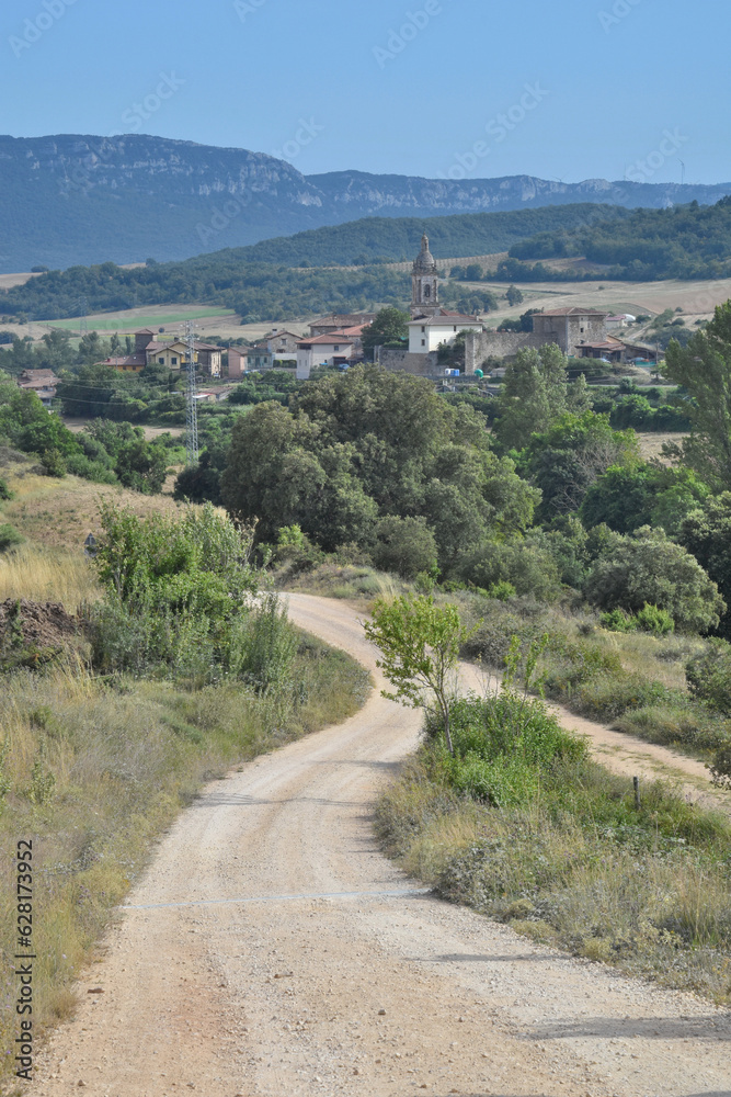 Fototapeta premium Antoñana, concejo de Campezo, provincia de Álava, communauté autonome basque, España.