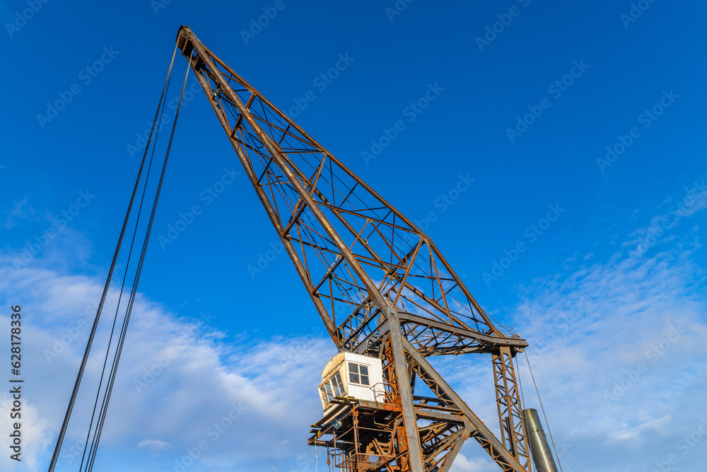 Old Wellington obsolete crane