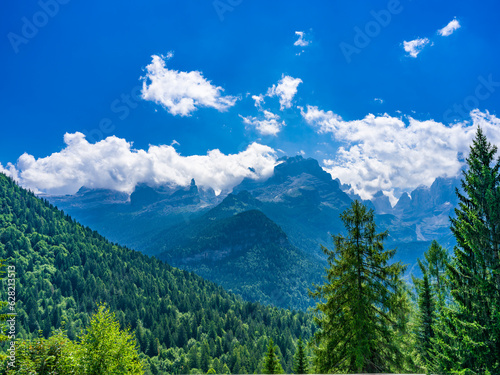 Dolomiten - autonome Provinz Trient - Smaragdgrüner See