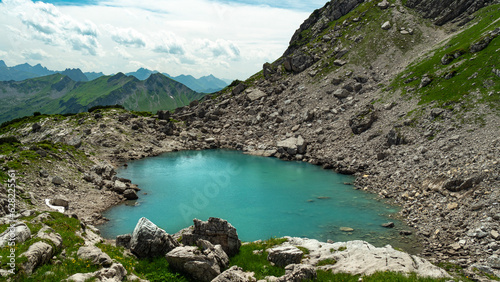 Oberstdorf, Deutschland: Der Koblatsee in den Allgäuer Alpen