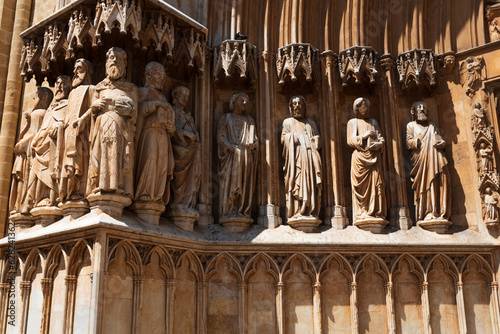 Foto Sculptures at Tarragona cathedral in Spain