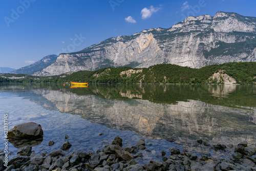 der Wunderschöne See Lago di Cavedine in der Provinz Trient in Italien