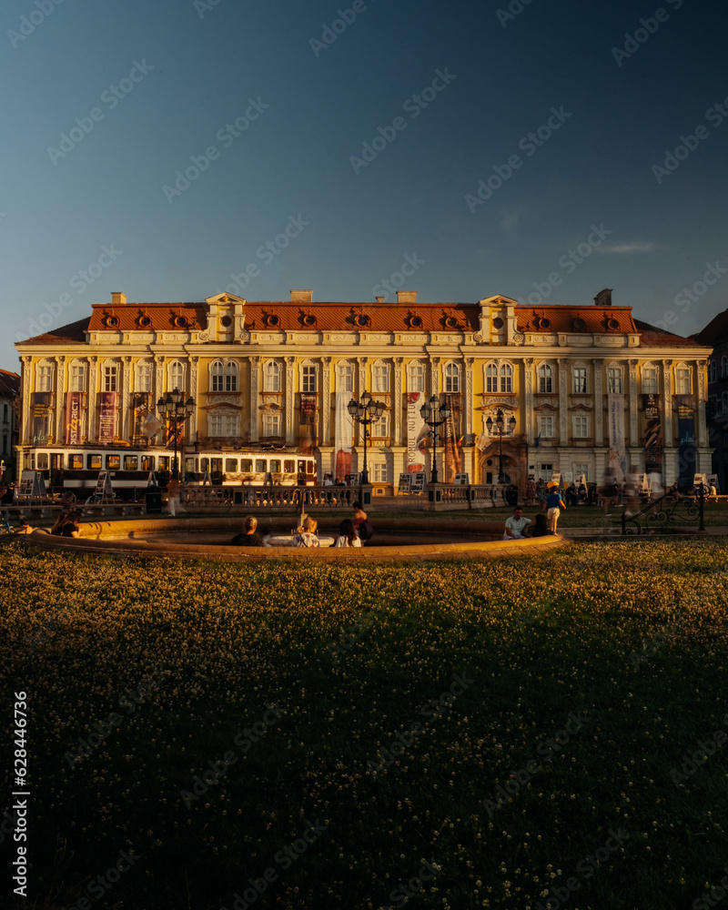 Obraz premium sunset in unirii square