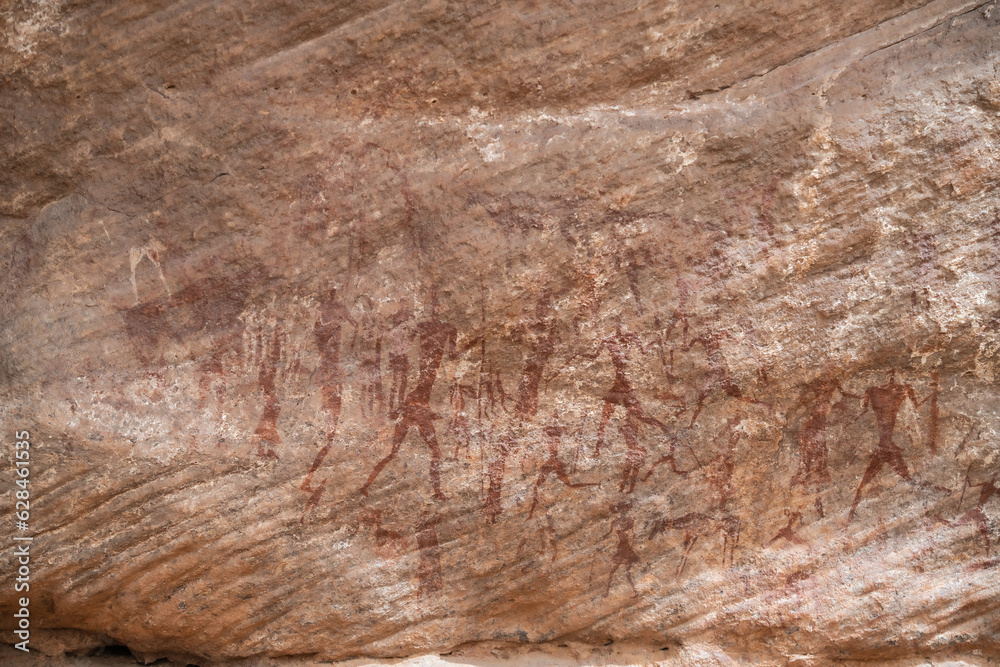 Naklejka premium Rock engravings of Tassili n'Ajjer-Desert of Tadrart rouge tassili najer in Djanet City
