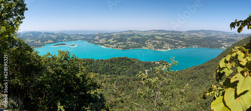 Panoramic view of the Lac d'Aiguebelette, a natural lake know for its blue-green colour, located in the commune of Aiguebelette-le-Lac, within the department of Savoie, France.  © Tommy Larey