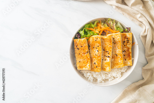 teriyaki tofu rice bowl - vegan food style