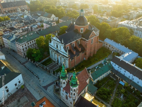 Kościół Świętych Piotra i Pawła w Krakowie - widok z drona mavic 3 classic