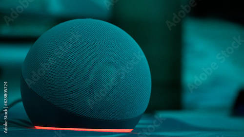 Plakat Alexa echo dot 3rd gen is at mute condition.
