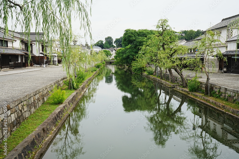 Kurashiki River in Bikan Historical Area, Old Japanese Town in Okayama, Japan - 日本 岡山 倉敷 美観地区 伝統的な街並み 倉敷川