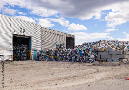 Centre de tri des déchets, rebus, papier, recyclage, waste, horizontal