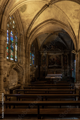 Langschiff derKathedrale Saint-Paul Aurelien in Saint-Pol-de-Leon, Bretagne