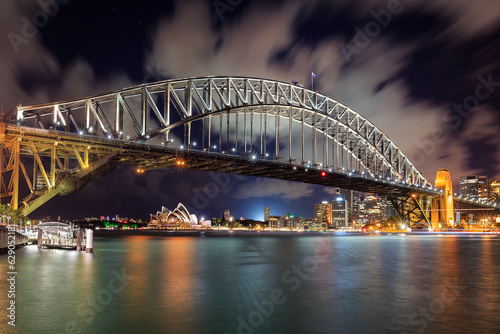 Sydney Harbour Bridge by night © Daniel Maviet