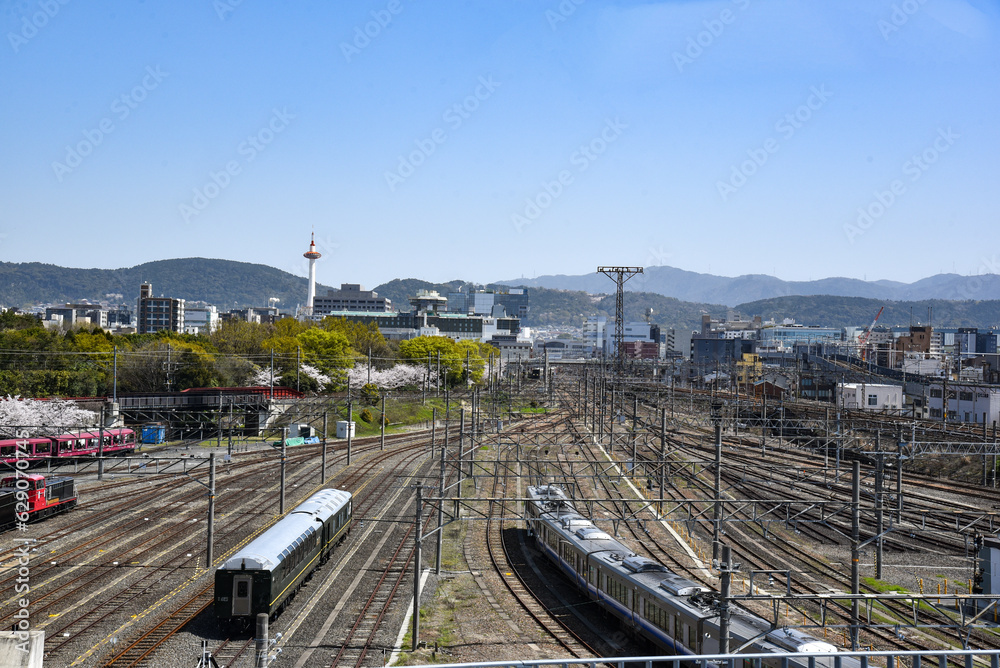 Obraz premium 梅小路公園から見た京都駅
