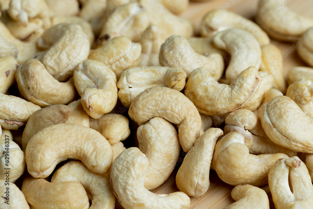 ready to eat and peeled cashew nuts ready to eat and peeled cashew nuts