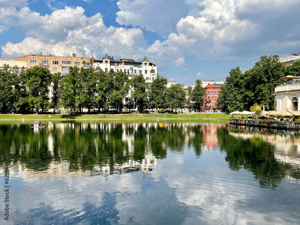 Fototapeta premium Patriarch's Ponds in Moscow in the summer