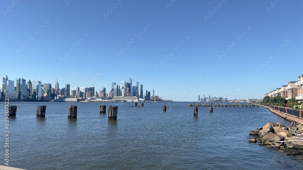 Manhattan skyline from West Newyork