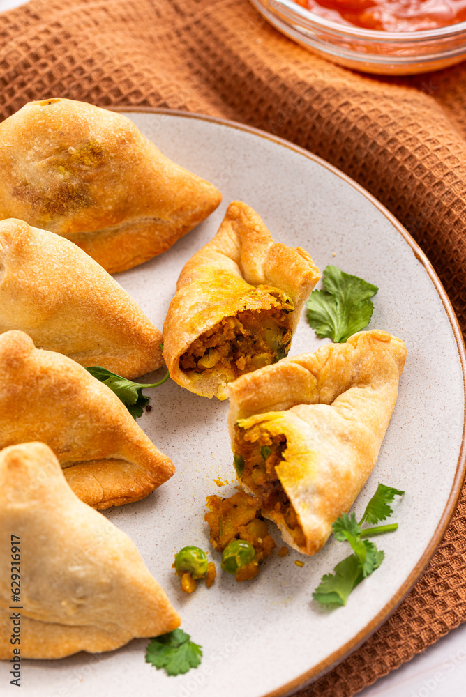 Crispy Baked Vegetable Samosas: Healthy Vegan Appetizer Crispy Baked Vegetable Samosas: Healthy Vegan Appetizer