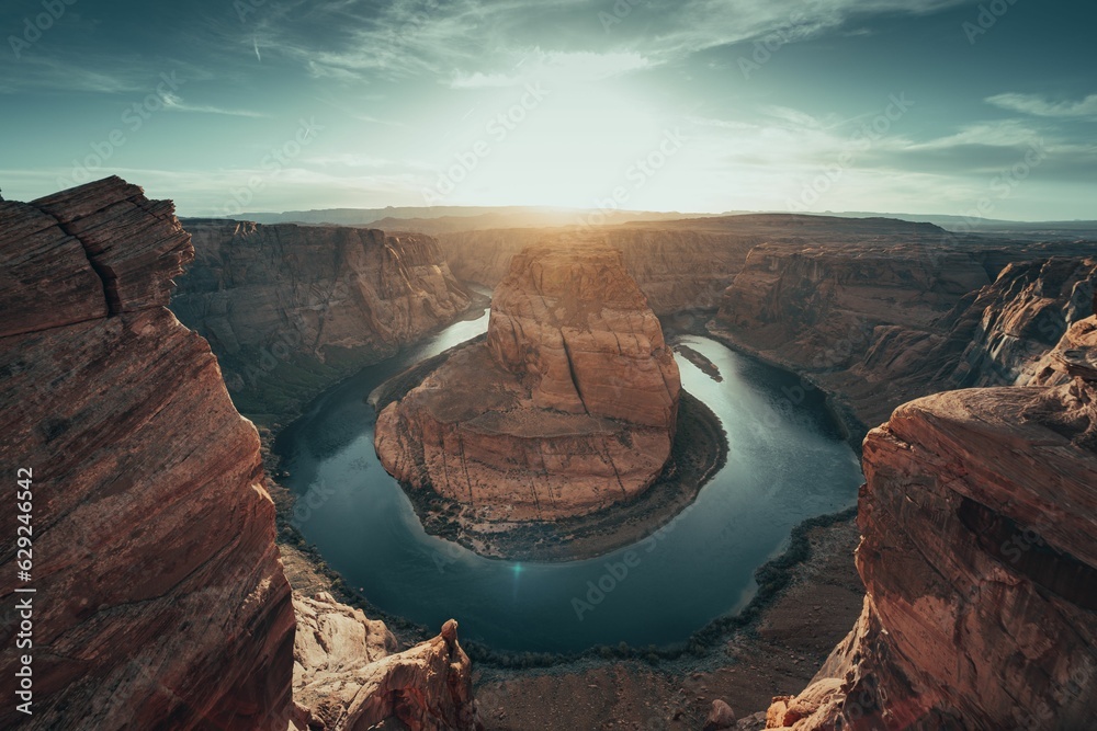 Fototapeta premium Gorgeous view of the Horseshoe bend during a picturesque sunset