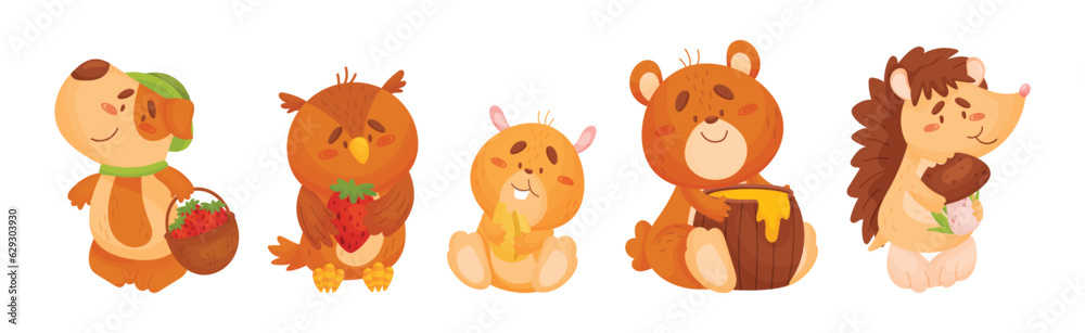 Fototapeta premium Adorable Animals and Seasonal Harvesting or Ripe Crop Vector Set