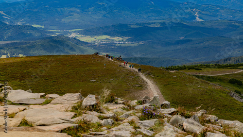 Fototapeta Naklejka Na Ścianę i Meble -  Babia Góra żółty szlak