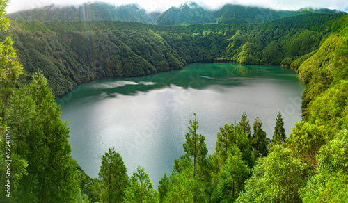 Lagoa de Santiago no complexo de lagoas das Sete Cidades na Ilha de São Miguel nos Açores.  photo