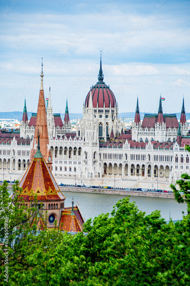 Fototapeta premium city parliament building