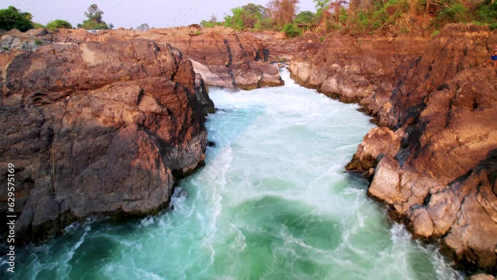 Les chutes d'eau (vues du ciel) sur le fleuve Mekong, Don Khon, 4000 iles, Laos, Asie