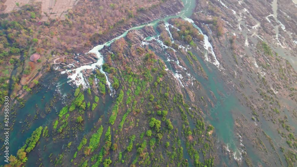 Les chutes d'eau (vues du ciel) sur le fleuve Mekong, Don Khon, 4000 iles, Laos, Asie