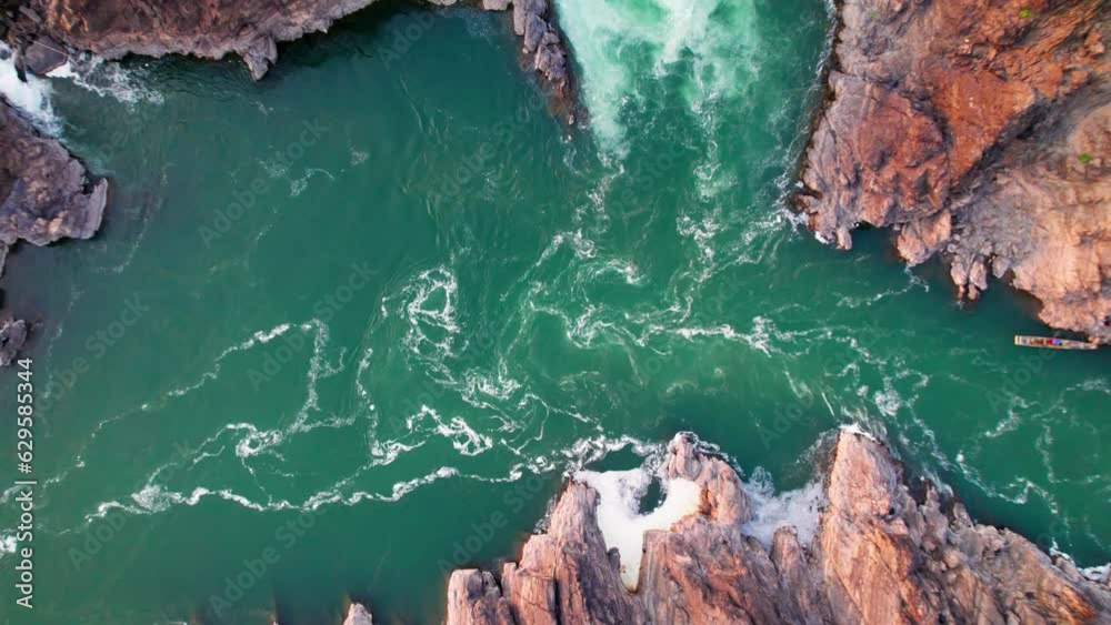 Les chutes d'eau (vues du ciel) sur le fleuve Mekong, Don Khon, 4000 iles, Laos, Asie
