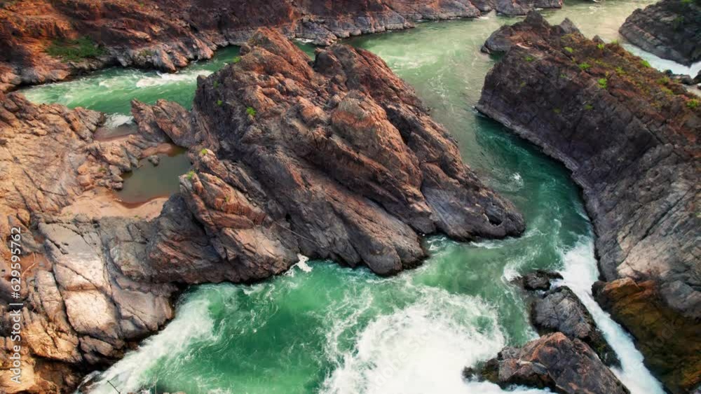 Les chutes d'eau (vues du ciel) sur le fleuve Mekong, Don Khon, 4000 iles, Laos, Asie