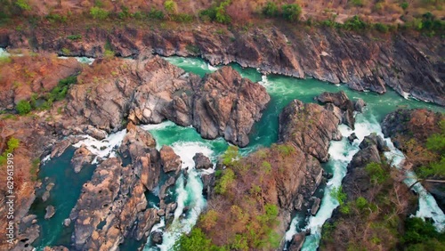 Les chutes d'eau (vues du ciel) sur le fleuve Mekong, Don Khon, 4000 iles, Laos, Asie