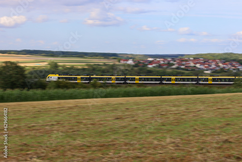 IRE 1 auf der Schnellfahrstrecke bei Vaihingen