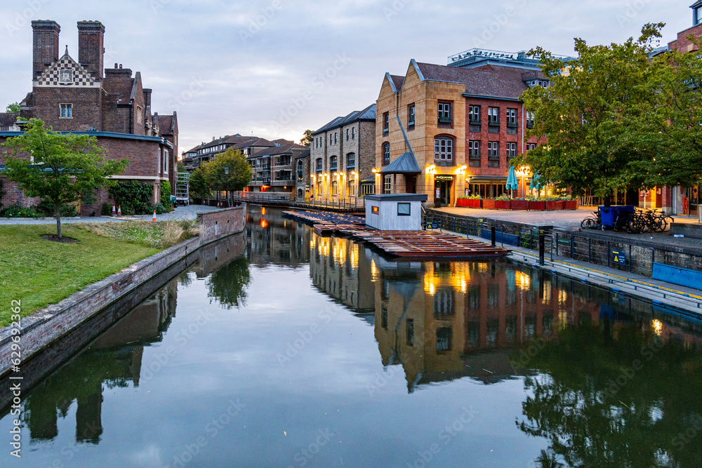 Naklejka premium canal